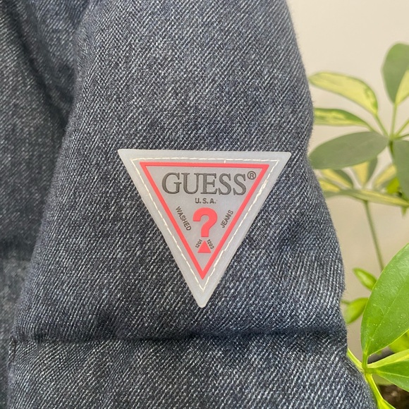 Guess reversible puffer jacket - Picture 4 of 4